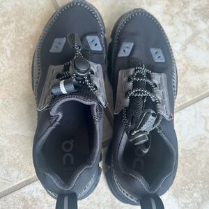 On Running Black and Gray Athletic Shoes